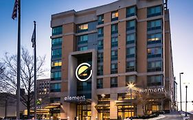 Element Hotel Omaha 4*